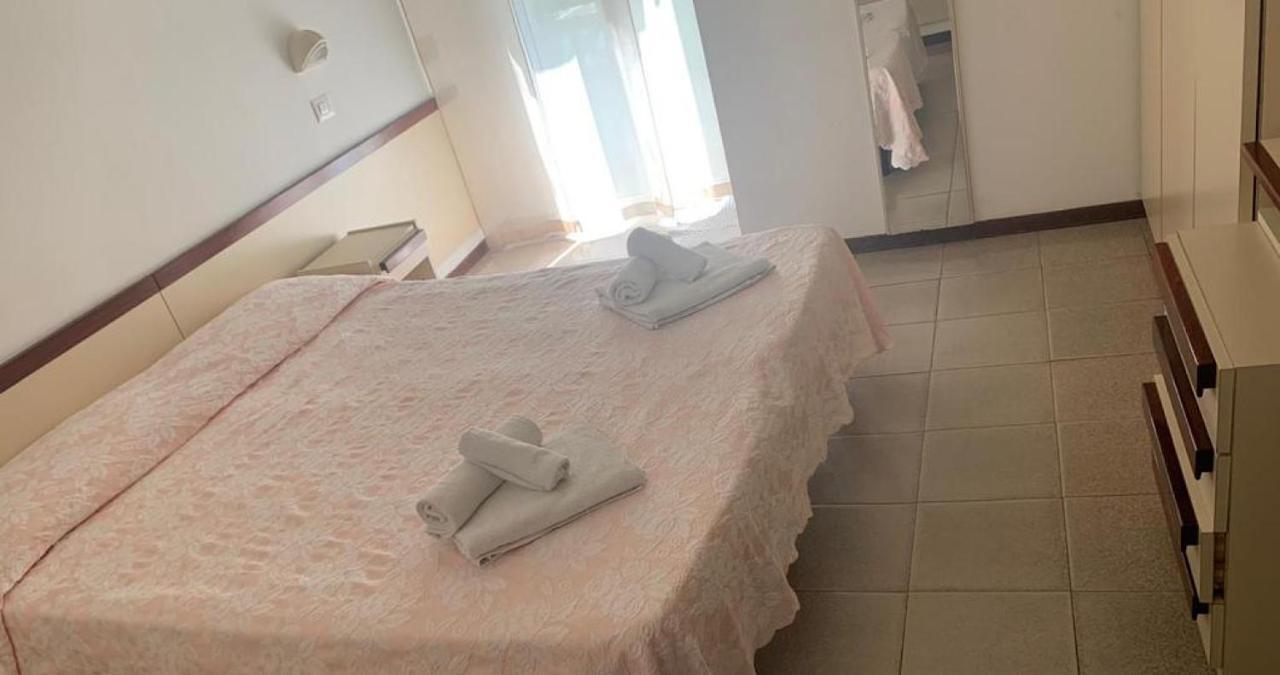 Hotel Due Gemelle Rimini Esterno foto