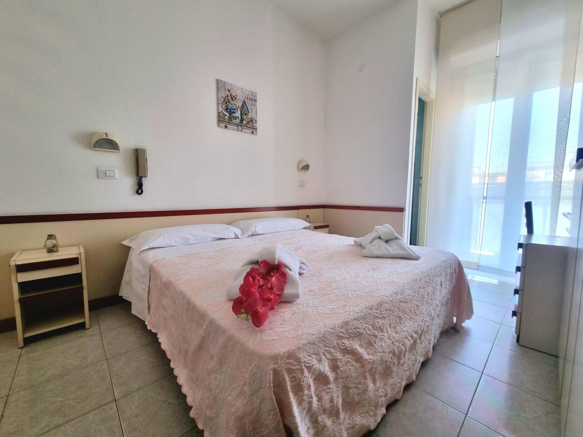Hotel Due Gemelle Rimini Esterno foto