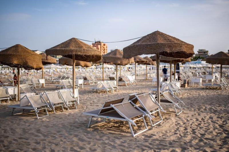 Hotel Due Gemelle Rimini Esterno foto